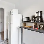 Bright Apartment With Loggia In Bayonne - Welkeys