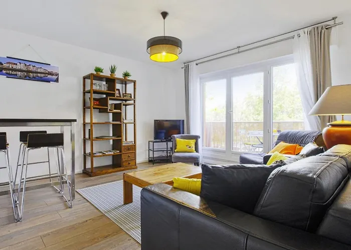 Bright Apartment With Loggia In Bayonne - Welkeys